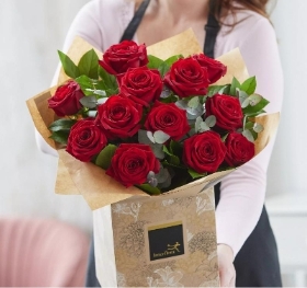 Luxury 12 Red Rose Hand tied